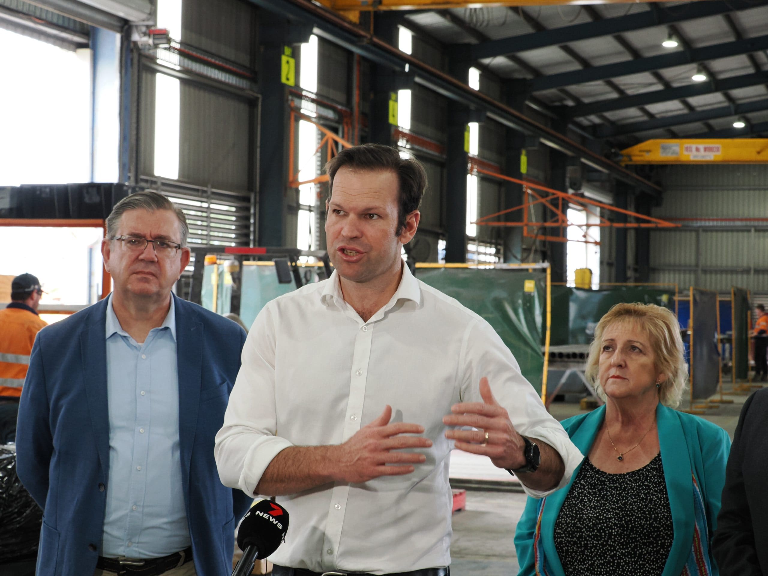 Senator Canavan with Michelle Landry MP and Senator Paul Scarr at Manuplex Rockhampton