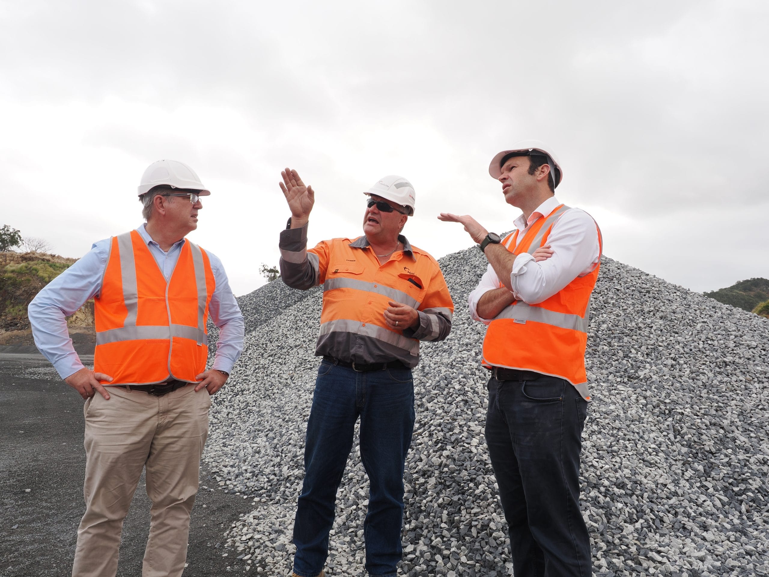 Senator Canavan and Senator Paul Scarr at Nerimbera Quarry